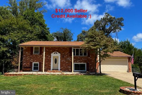 8518 FAIRBURN DRIVE SPRINGFIELD VA 22152