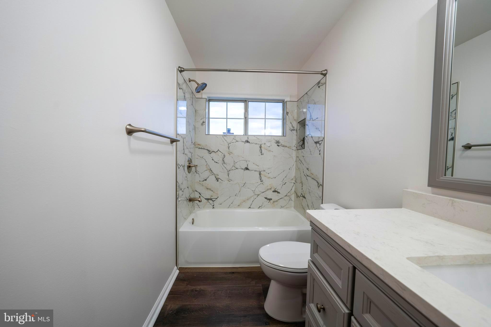 VISTAS AT LAUREL LAKES - Residential