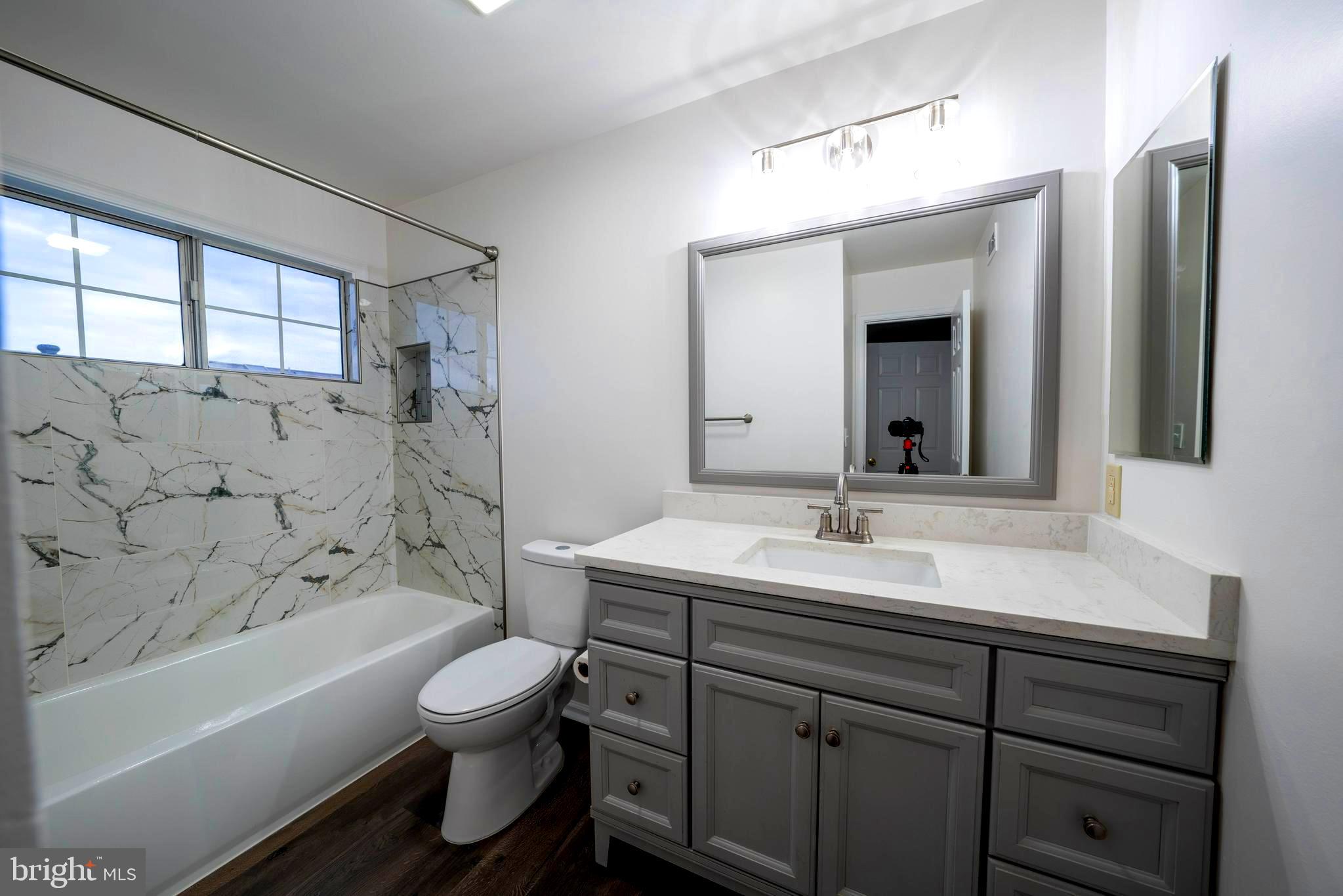 VISTAS AT LAUREL LAKES - Residential