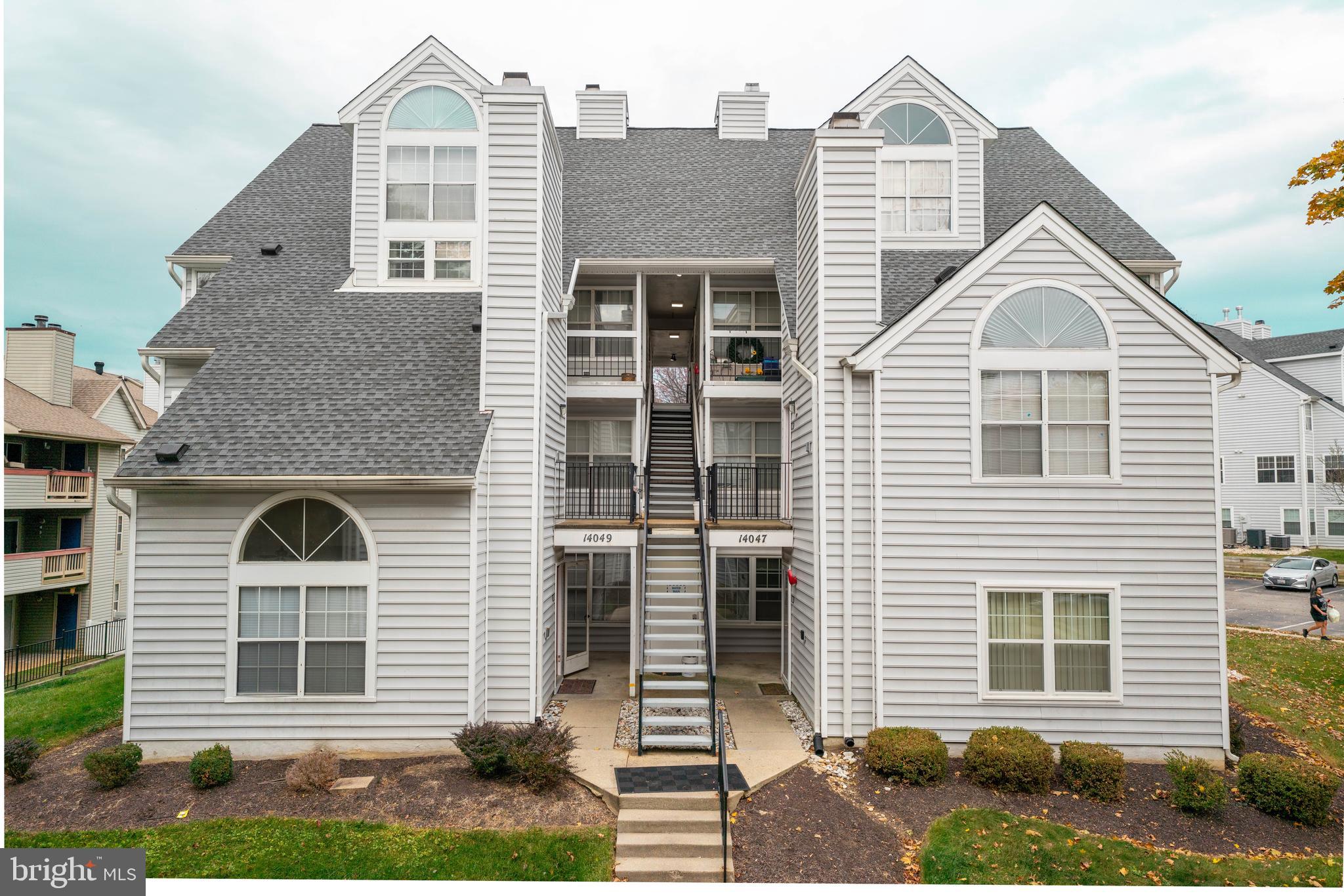 VISTAS AT LAUREL LAKES - Residential