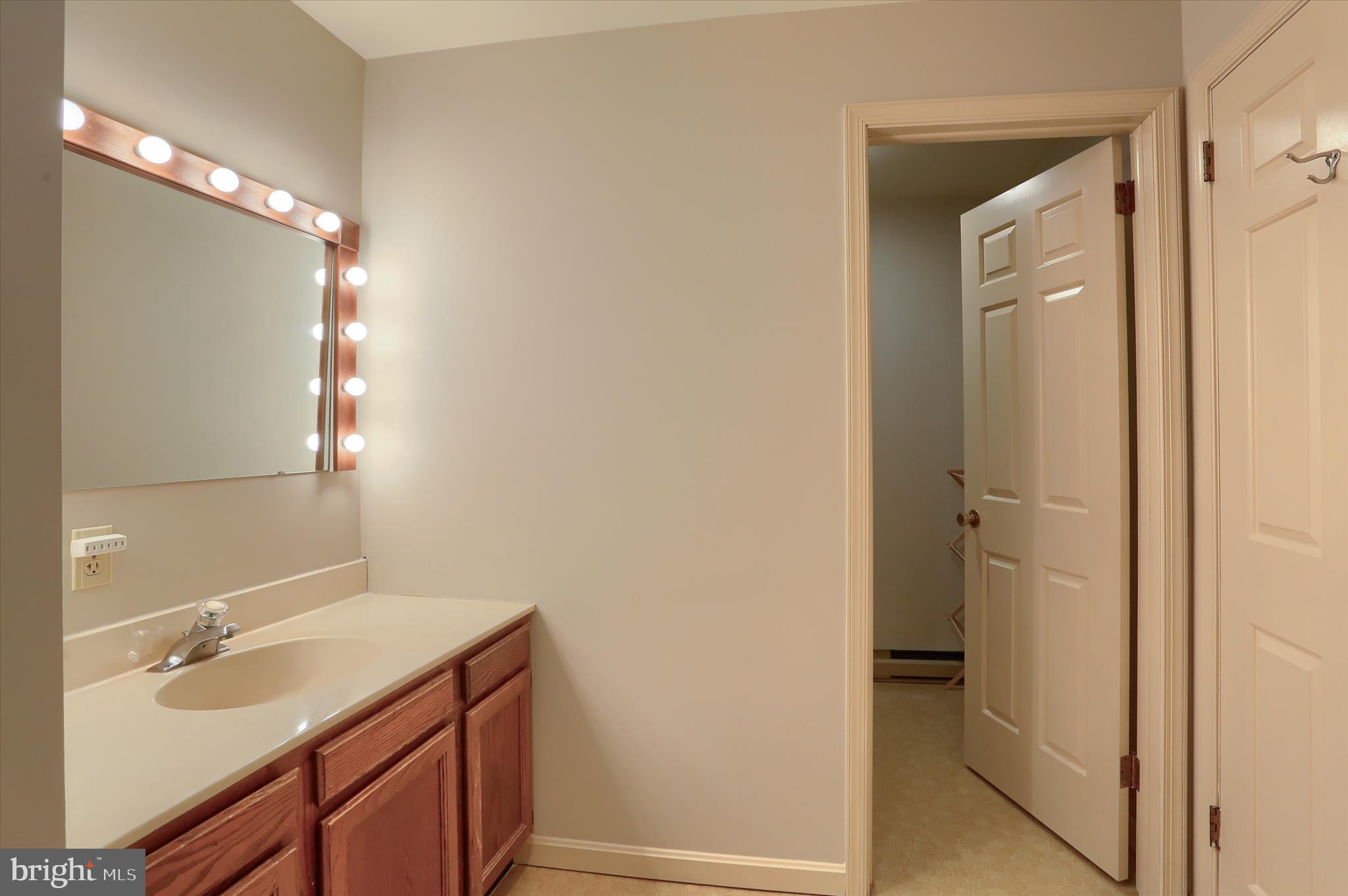 GREEN LANE FARMS - Residential