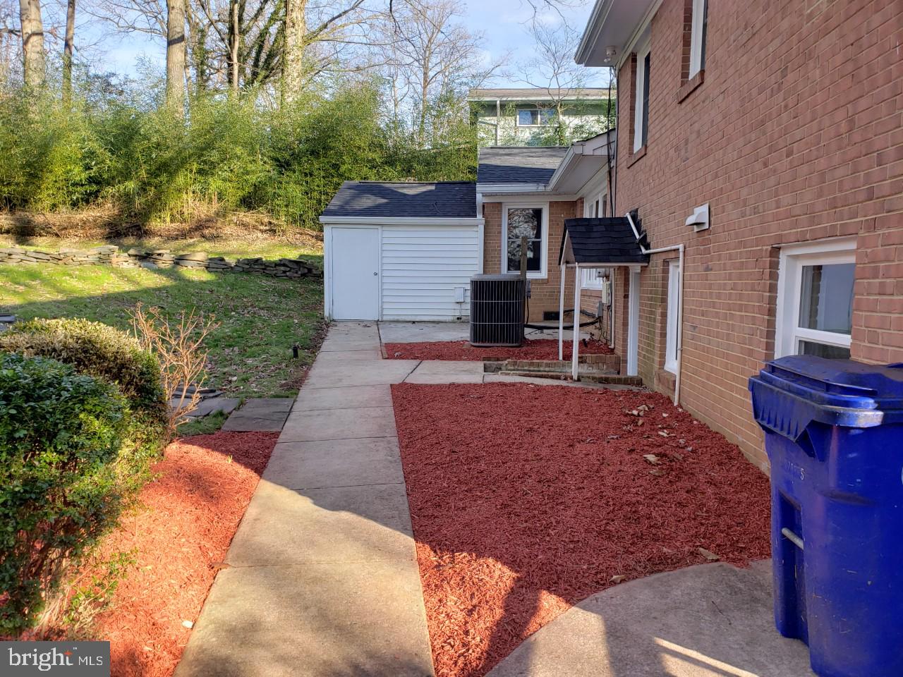 CRESTHAVEN - Residential