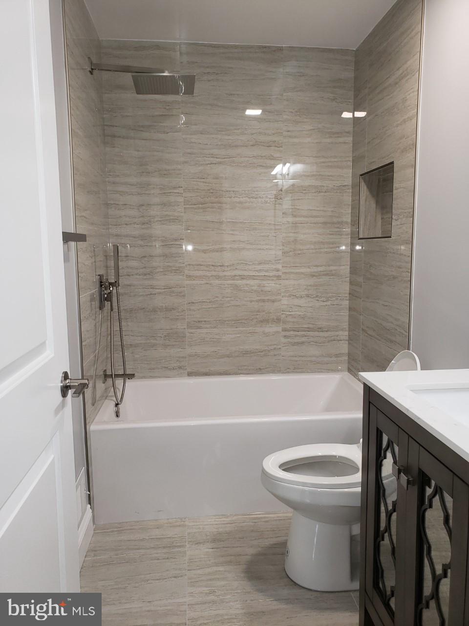 CRESTHAVEN - Residential