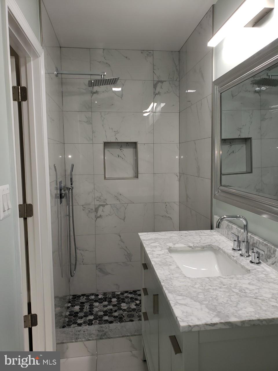 CRESTHAVEN - Residential