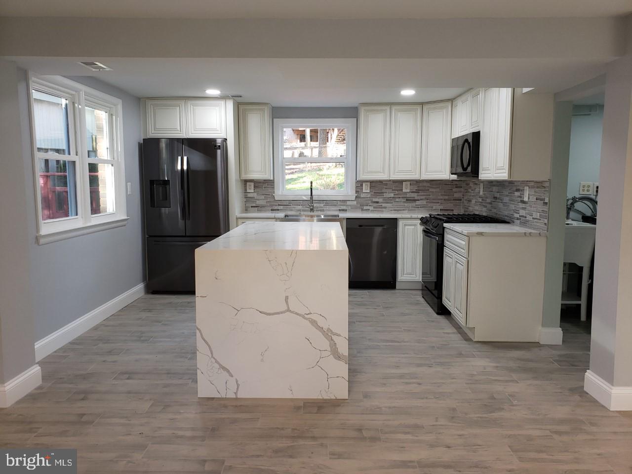 CRESTHAVEN - Residential