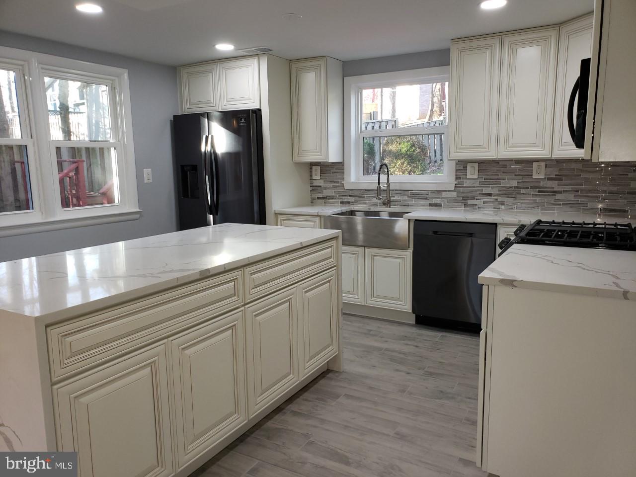 CRESTHAVEN - Residential