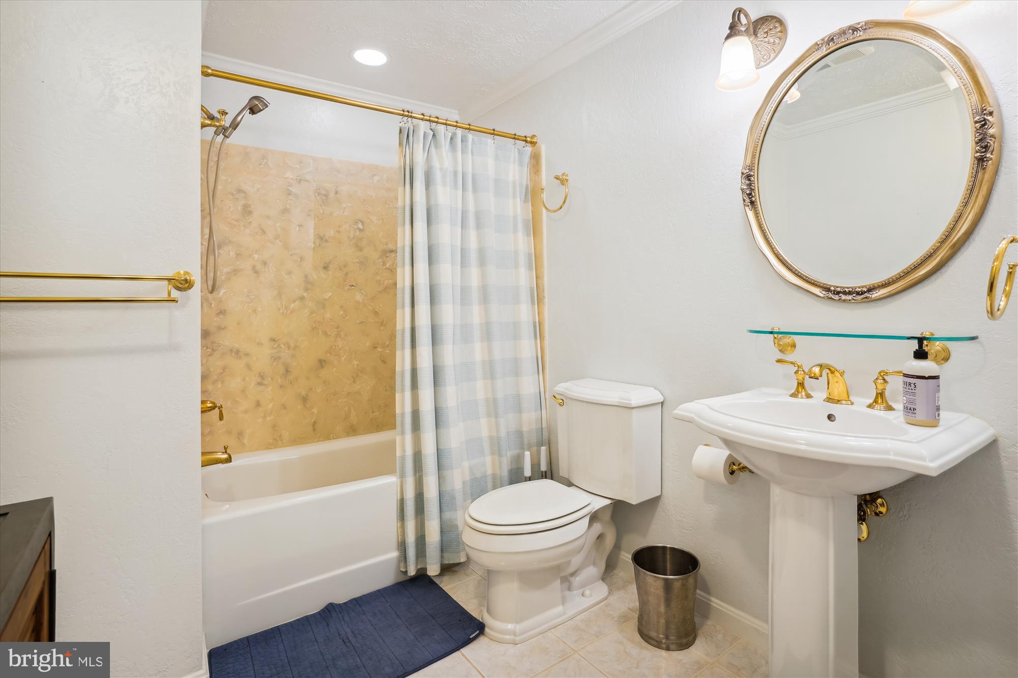 ASHFORD - Residential