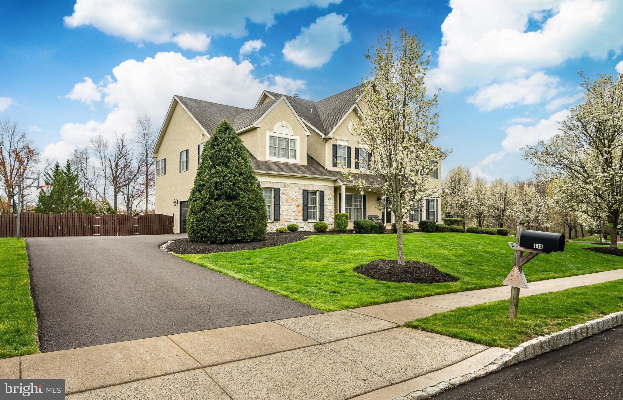 ESTS AT WINDLESTRA - Residential