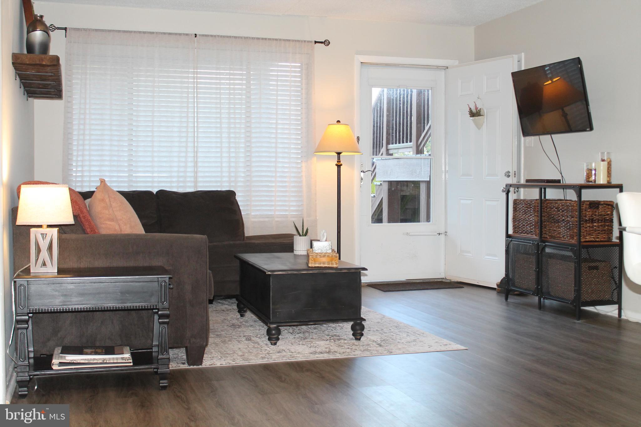 HILLTOP - Residential