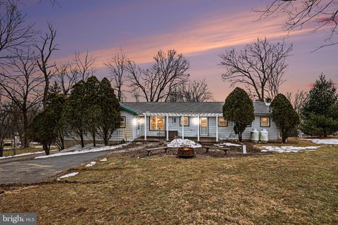 23 E WILLOW TERRACE DRIVE MECHANICSBURG PA 17050