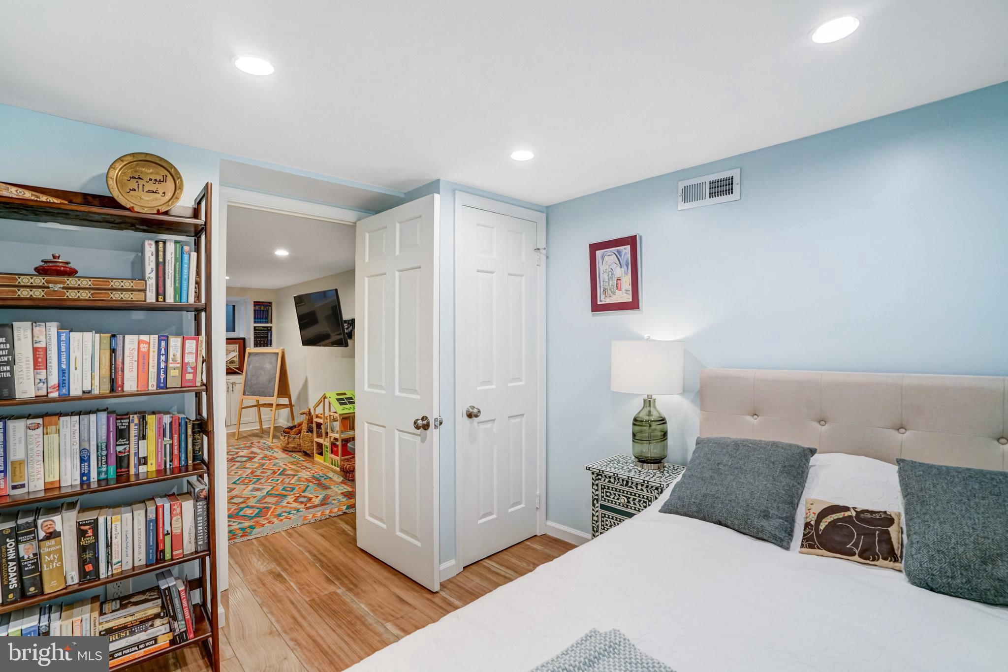 FAIRLINGTON MEWS - Residential Lease