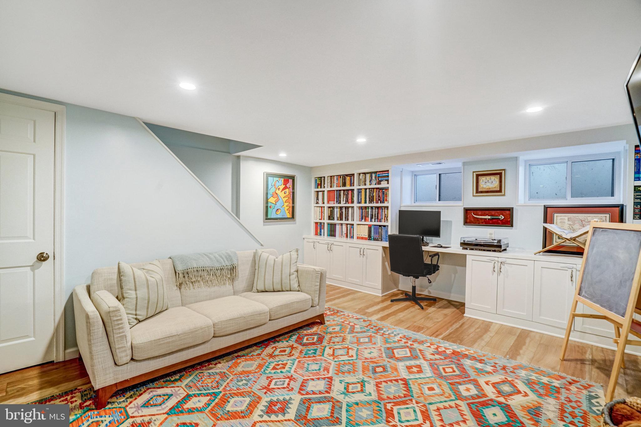 FAIRLINGTON MEWS - Residential Lease