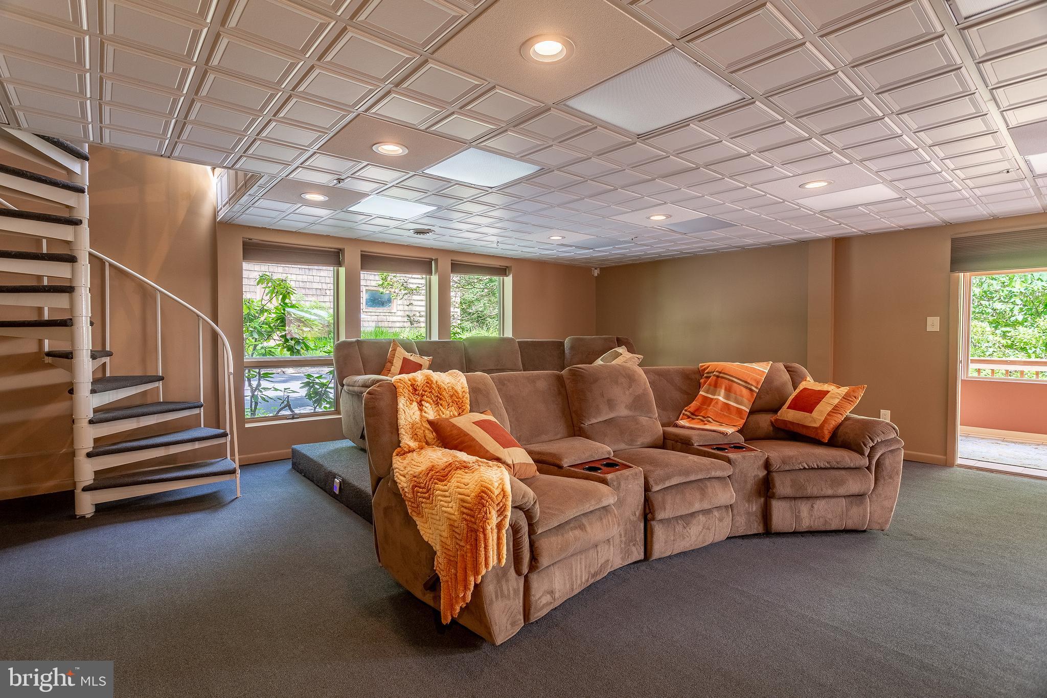 VALLEY FORGE MTN - Residential