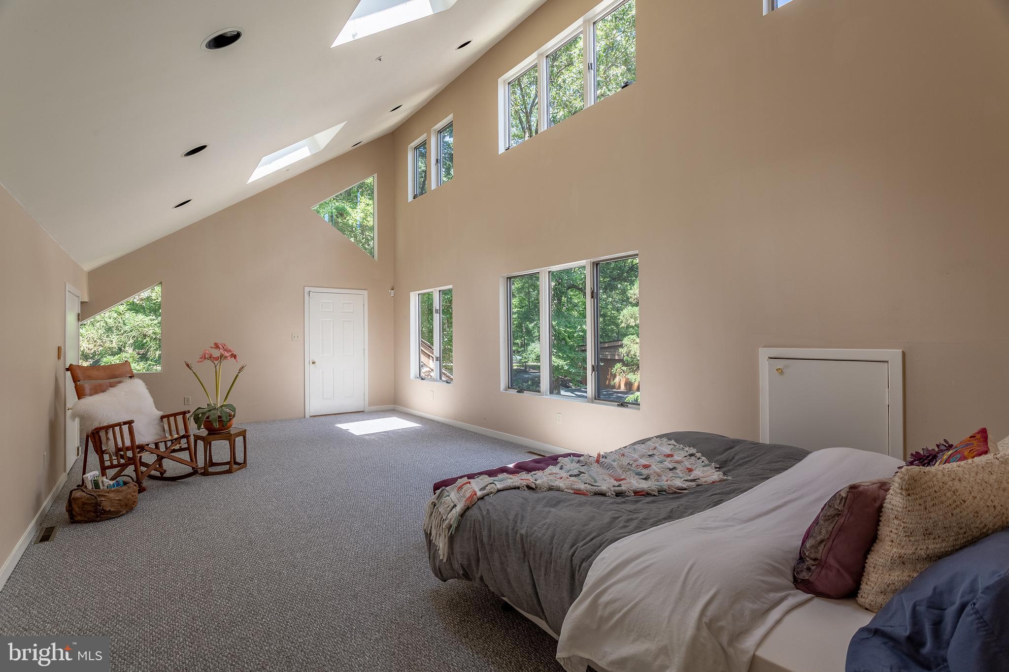 VALLEY FORGE MTN - Residential