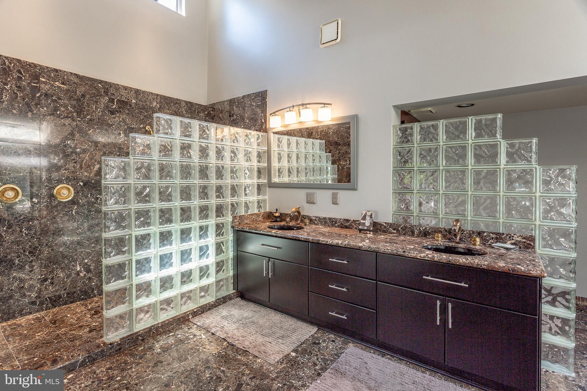 VALLEY FORGE MTN - Residential