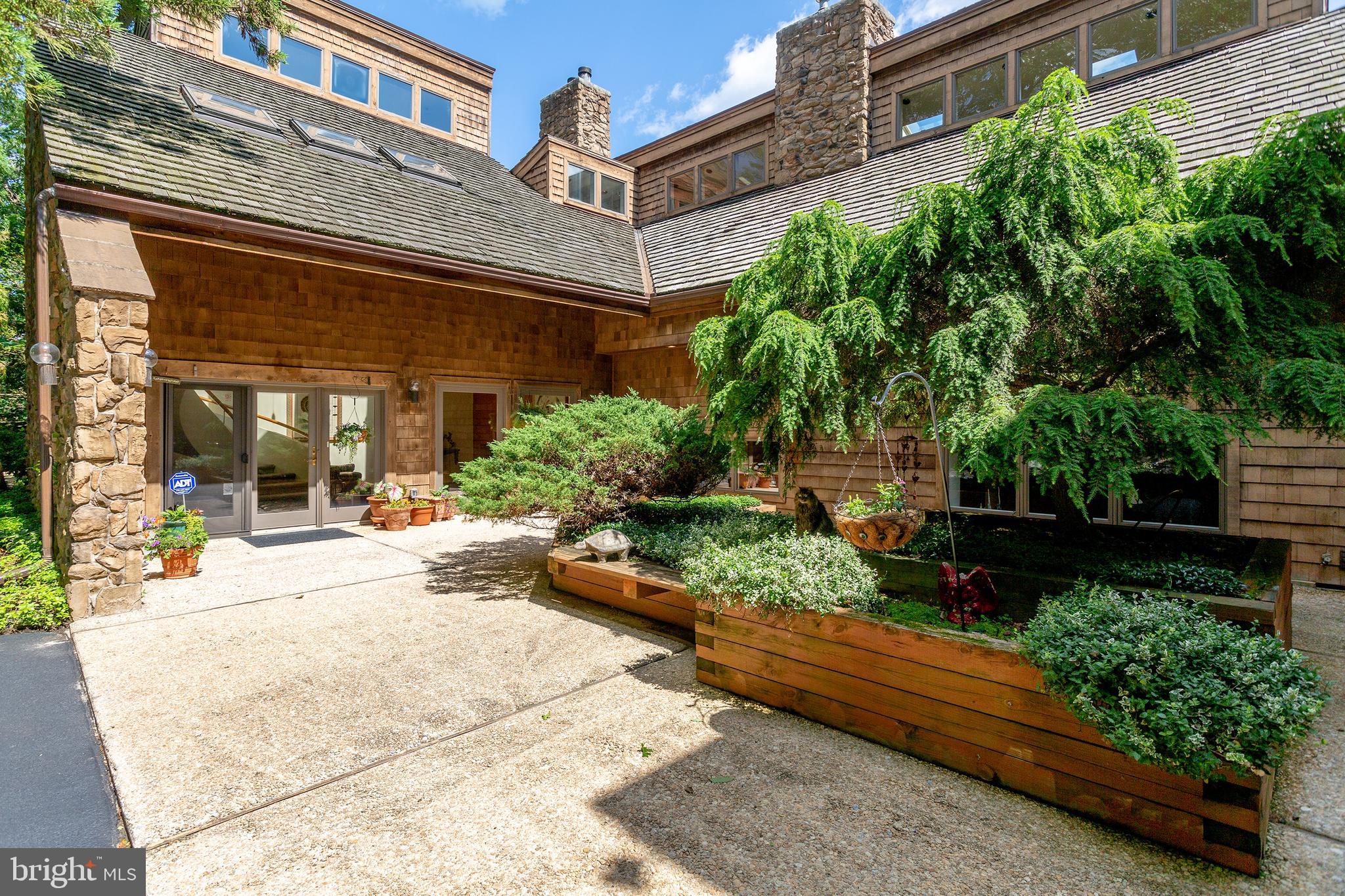 VALLEY FORGE MTN - Residential