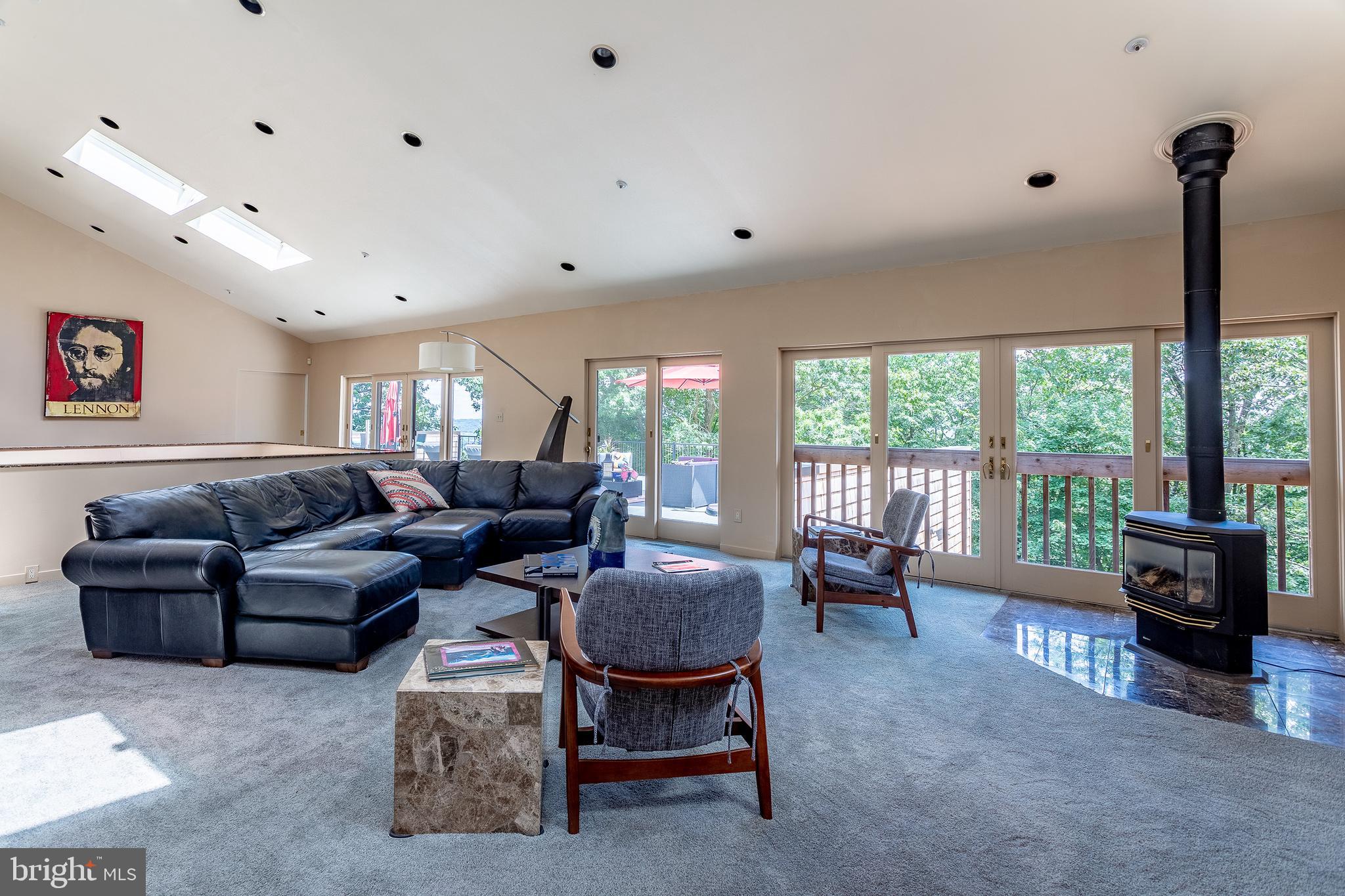 VALLEY FORGE MTN - Residential