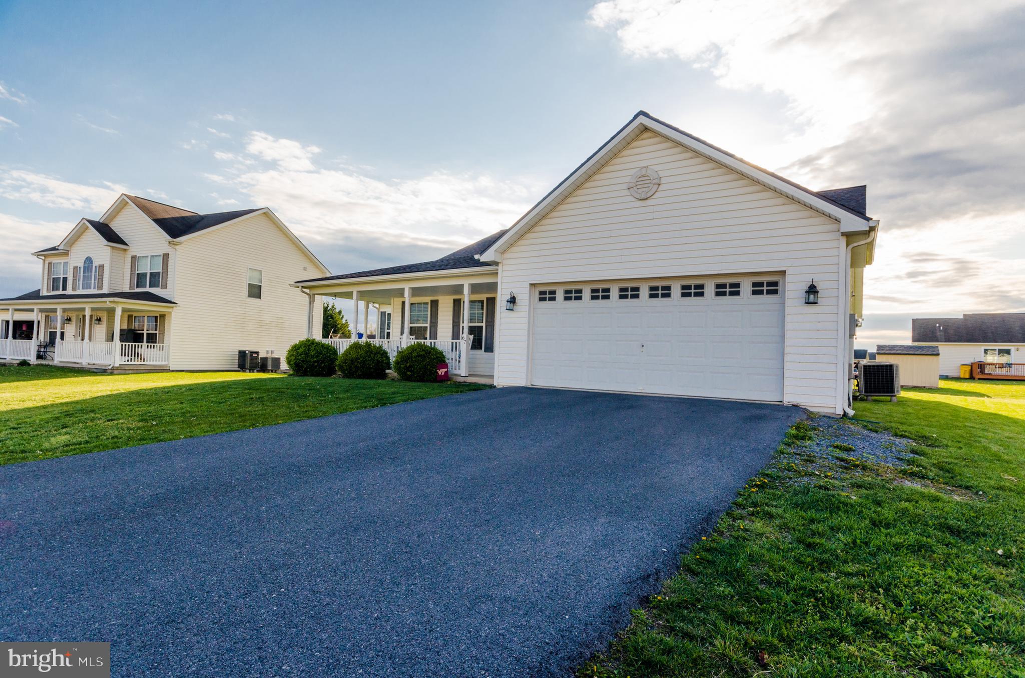 SPRING HILL - Residential