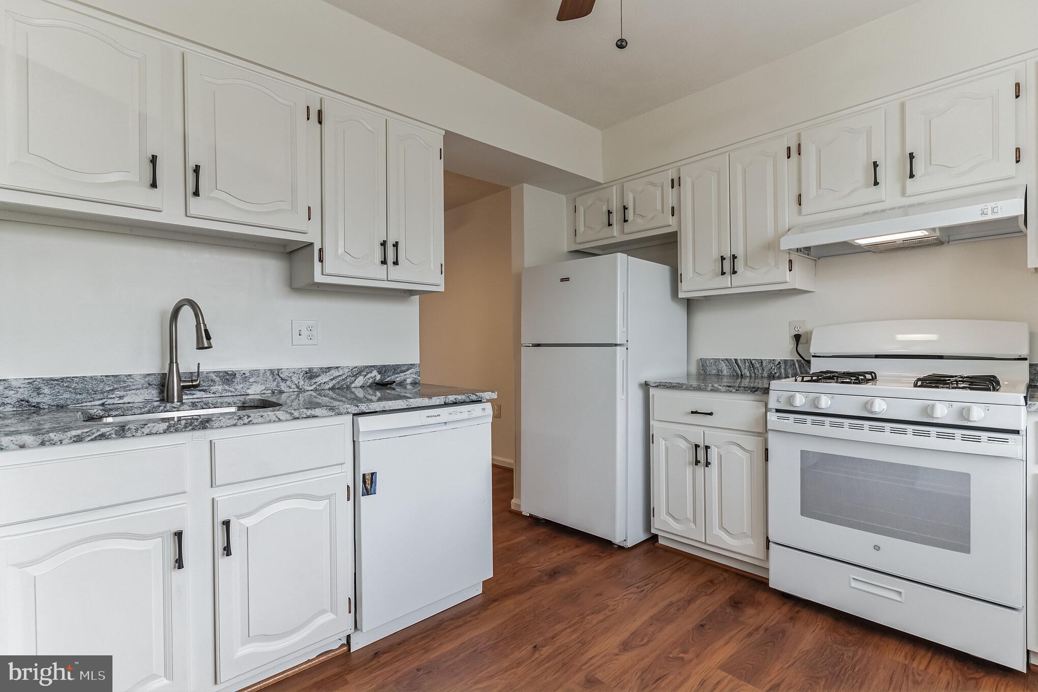 IRONGATE - Residential Lease