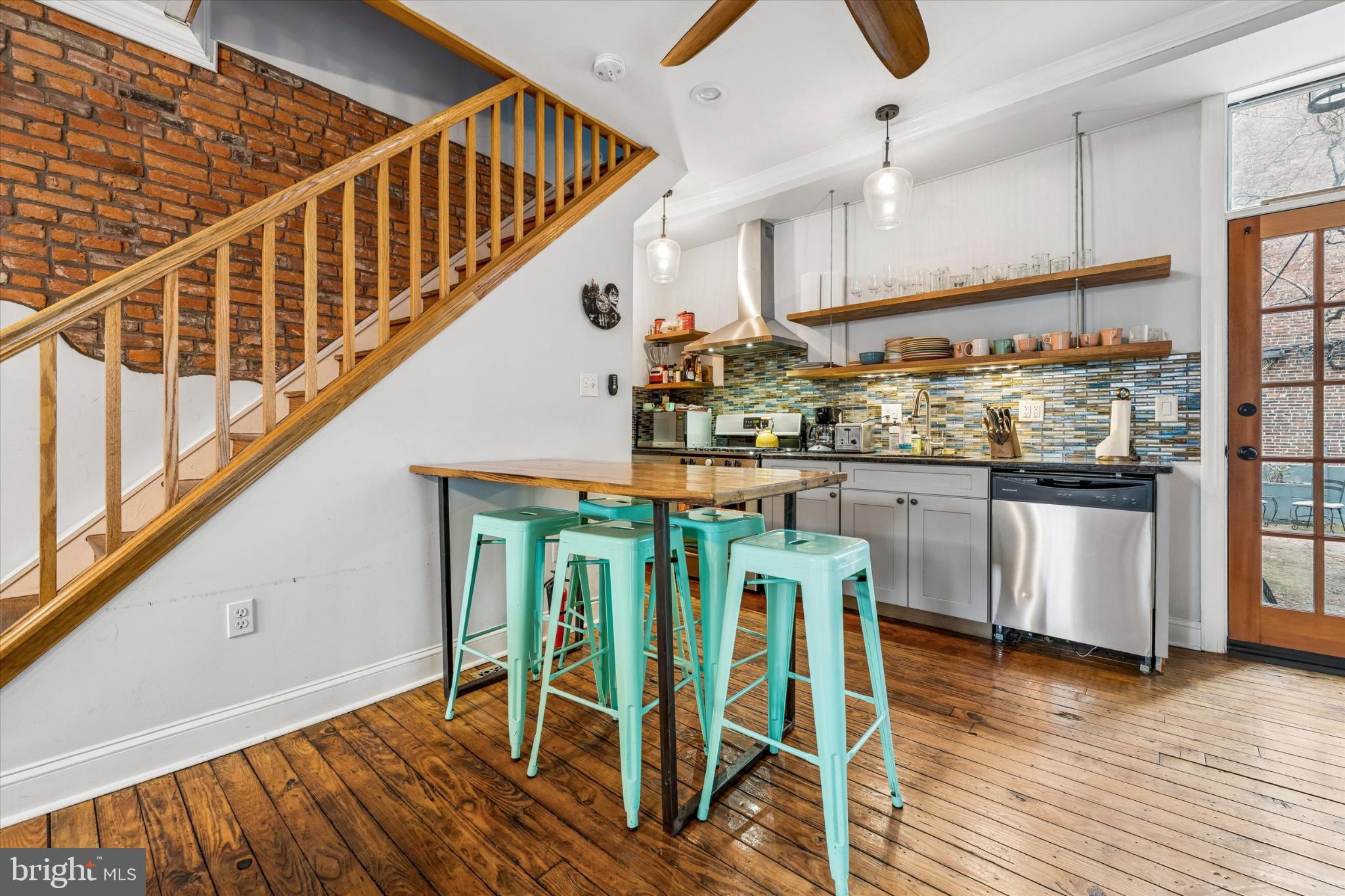 WASHINGTON SQ WEST - Residential Income