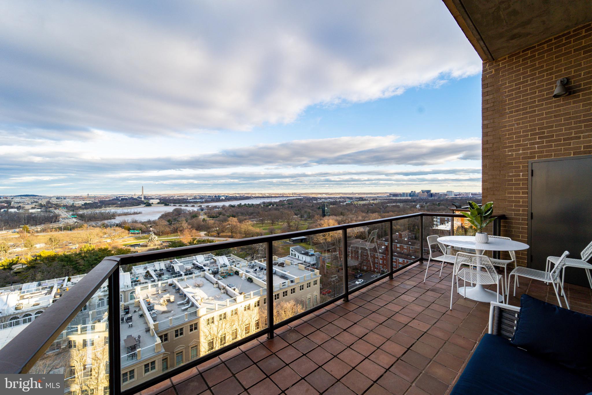 ROSSLYN - Residential