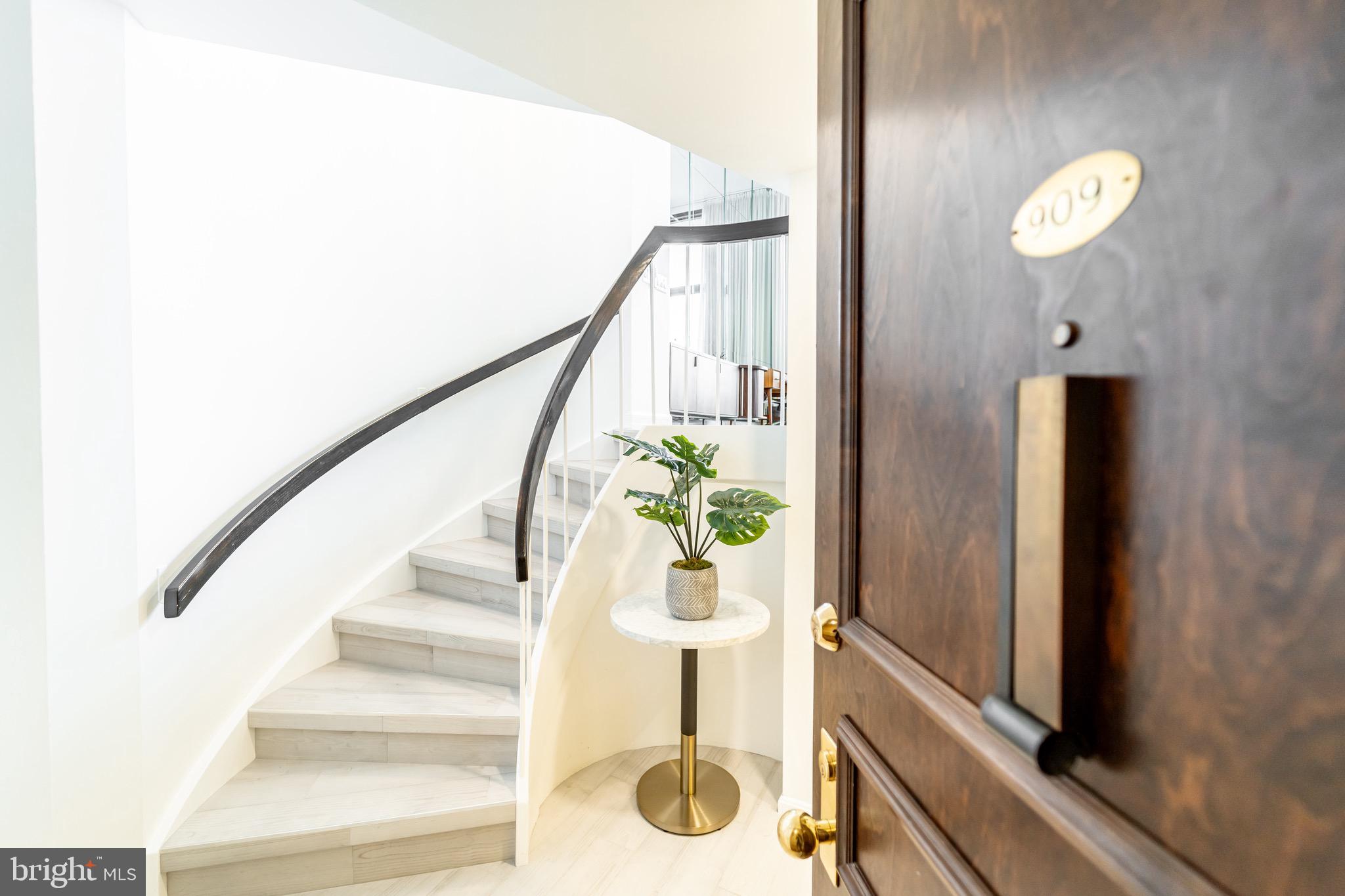 ROSSLYN - Residential