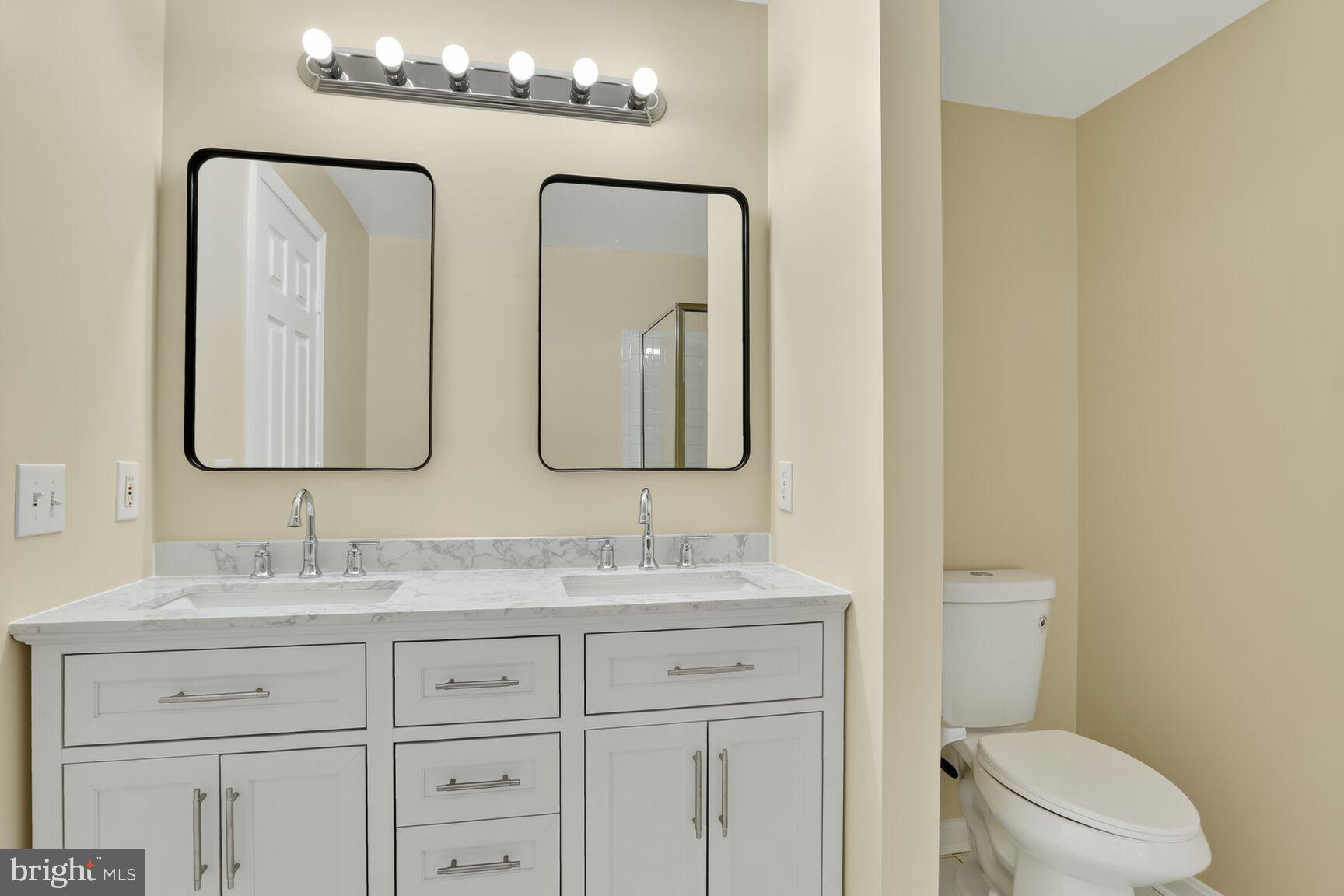 MANORS AT MCNAIR FARMS - Residential