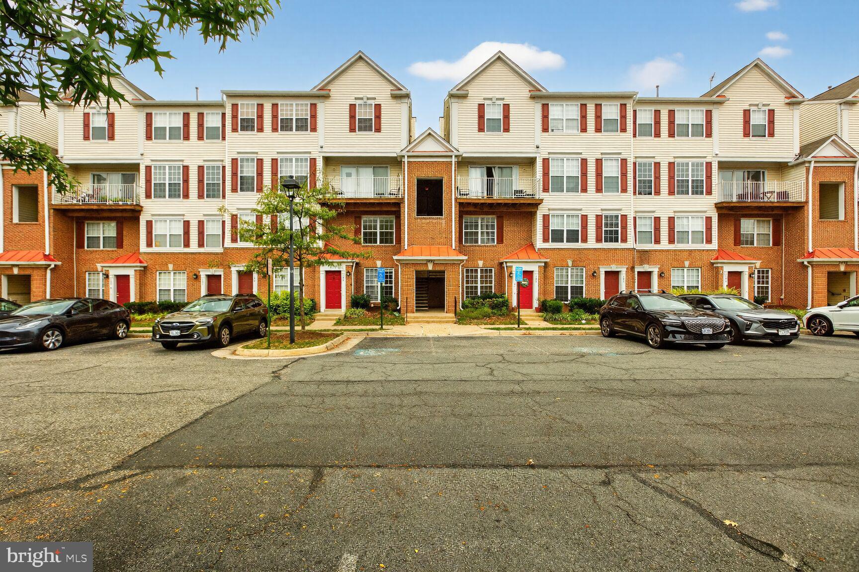 MANORS AT MCNAIR FARMS - Residential