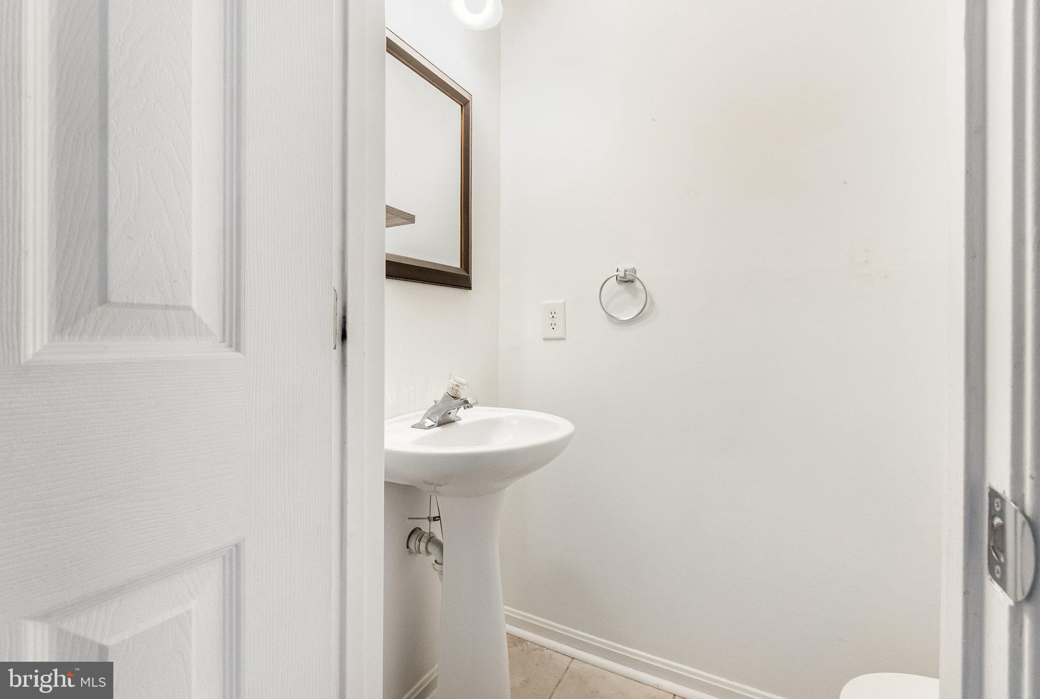 CONSTANT WOODS - Residential