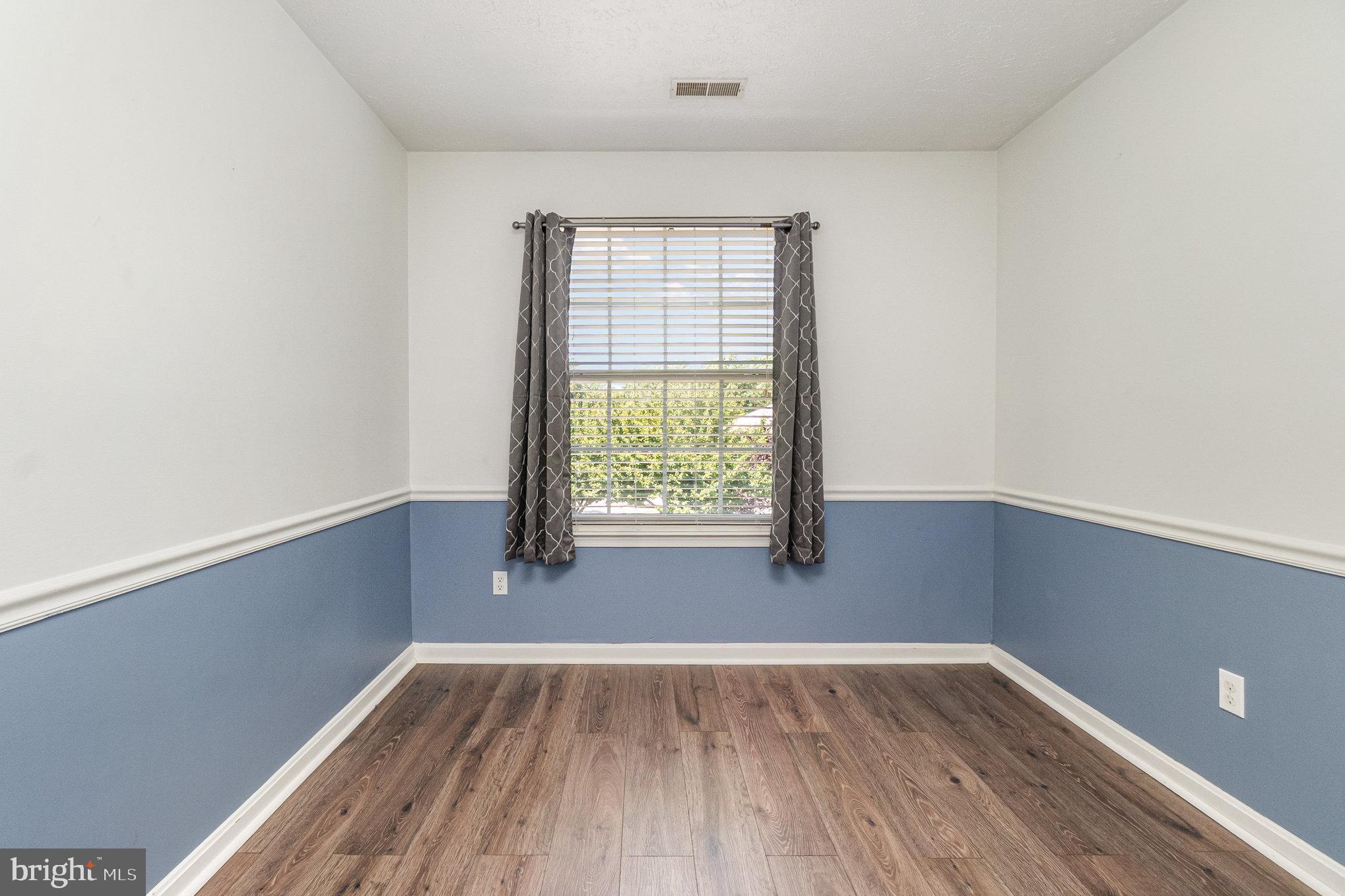 CONSTANT WOODS - Residential