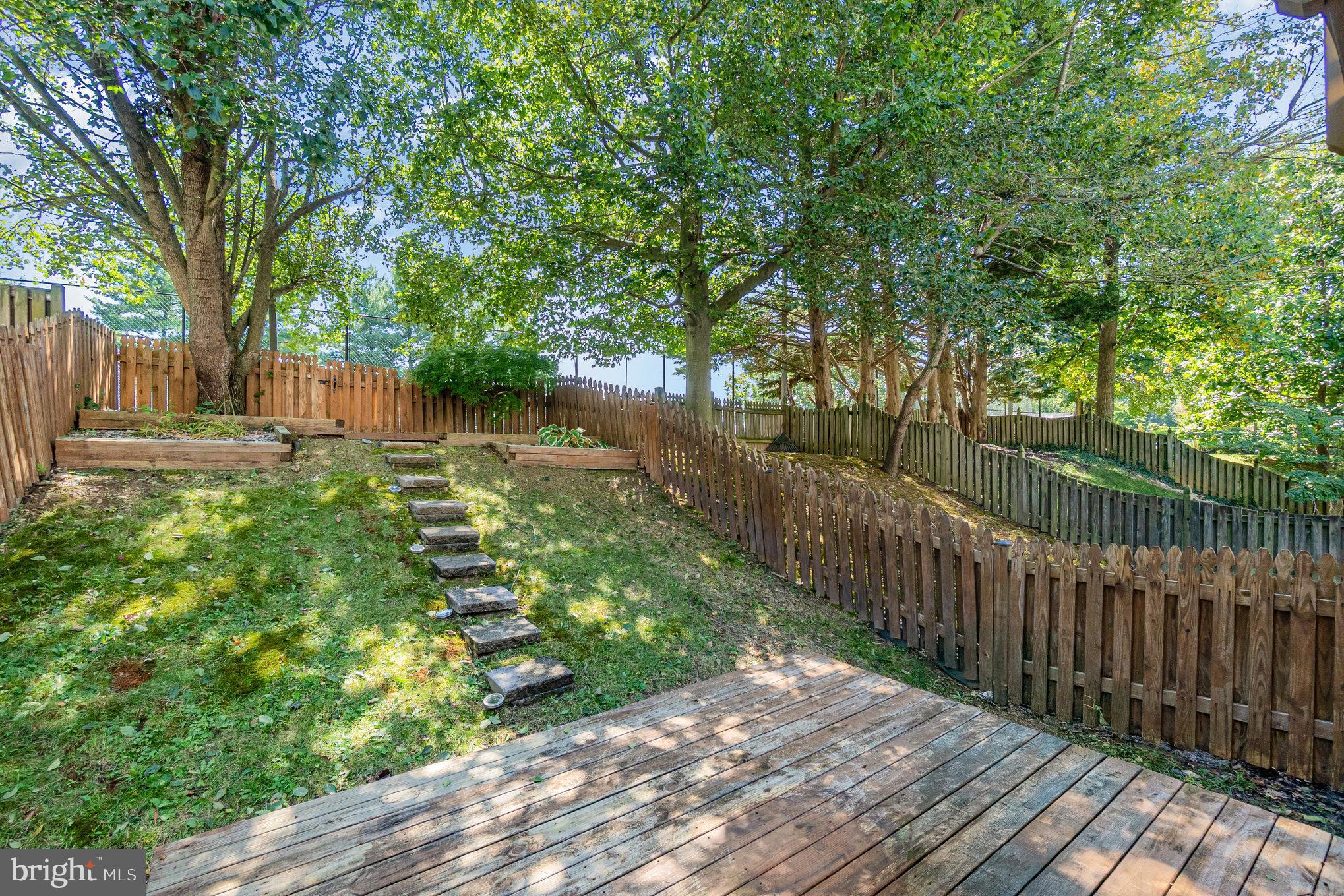 CONSTANT WOODS - Residential