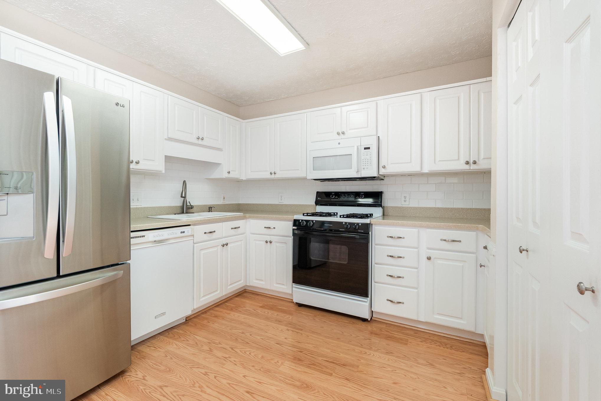 CONSTANT WOODS - Residential