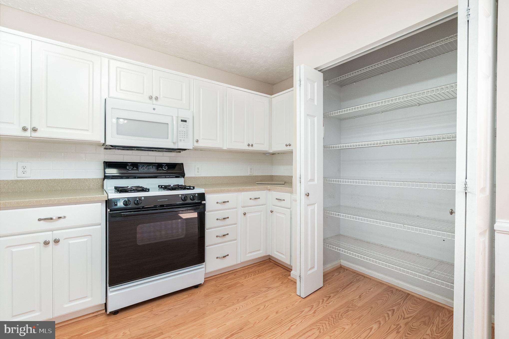 CONSTANT WOODS - Residential