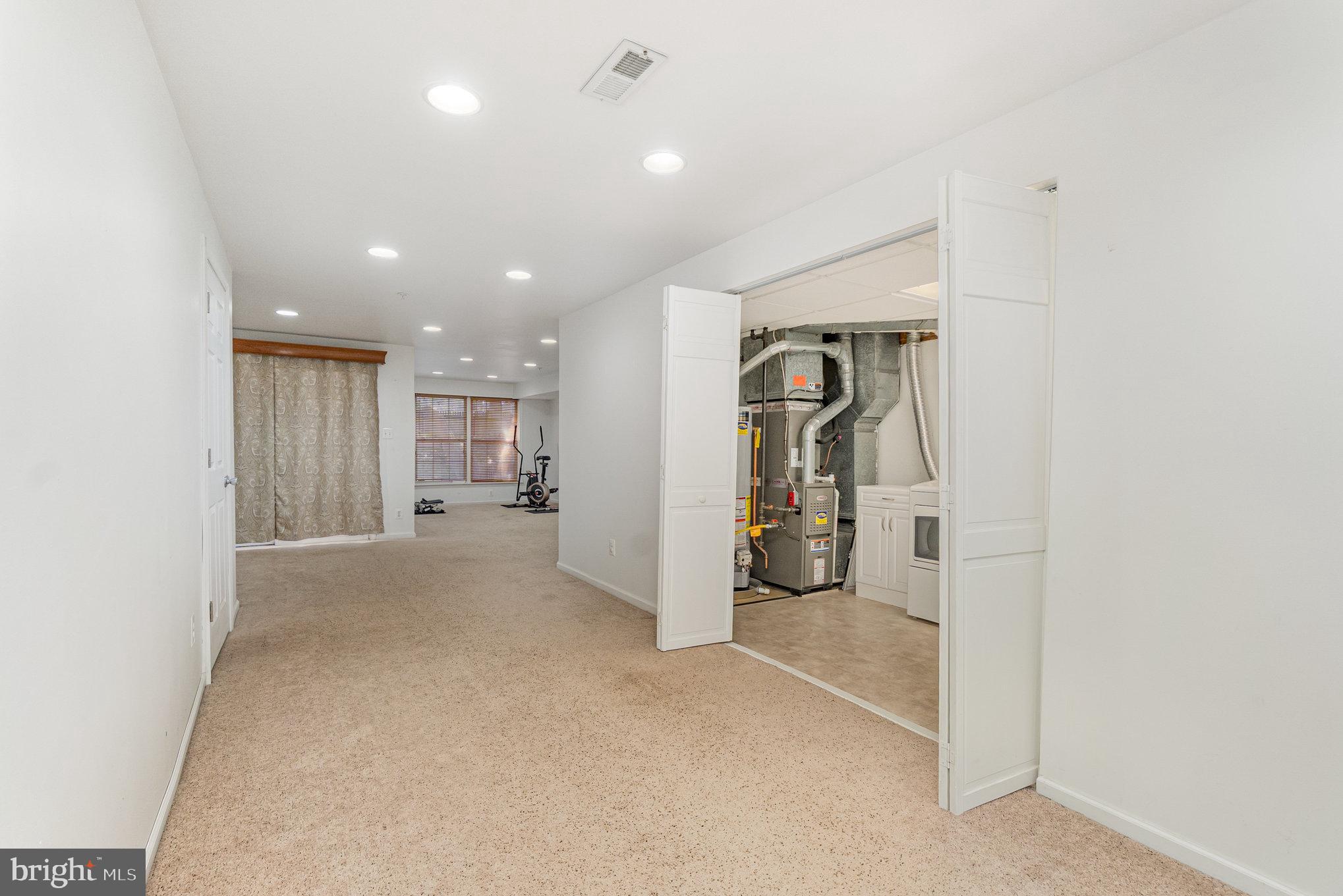 CONSTANT WOODS - Residential