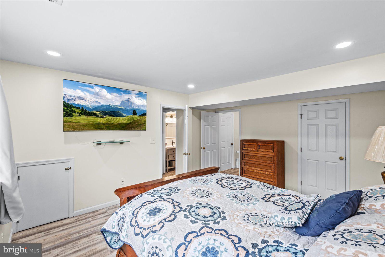 FALCON RIDGE - Residential