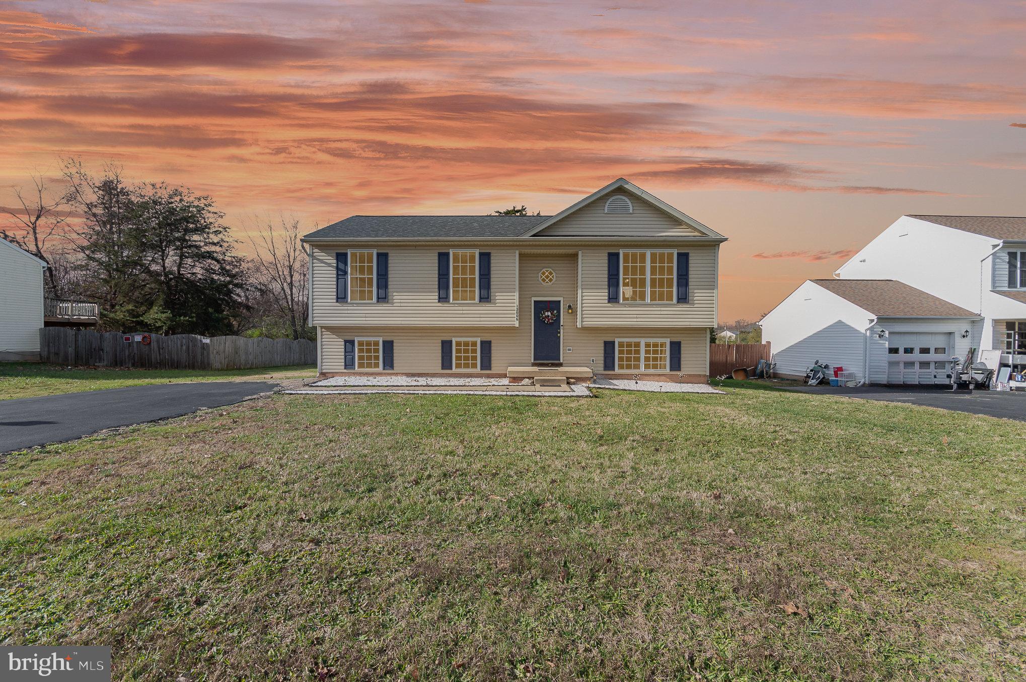 FALCON RIDGE - Residential