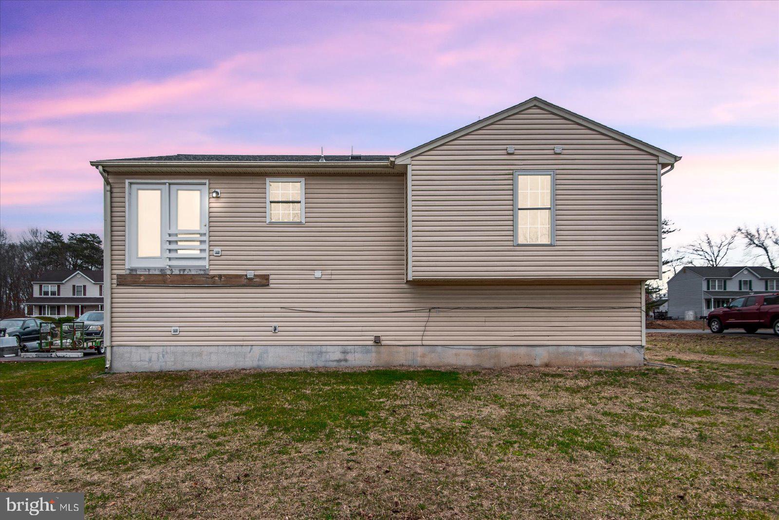 FALCON RIDGE - Residential