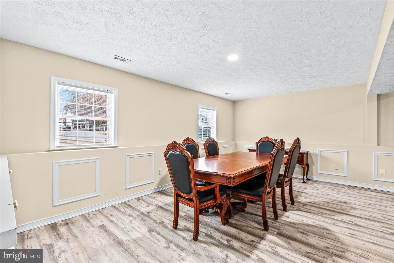 FALCON RIDGE - Residential