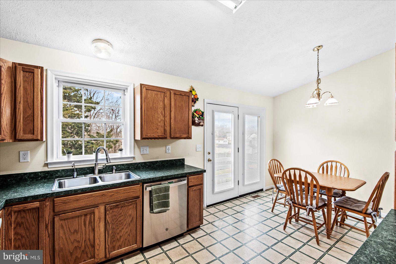 FALCON RIDGE - Residential