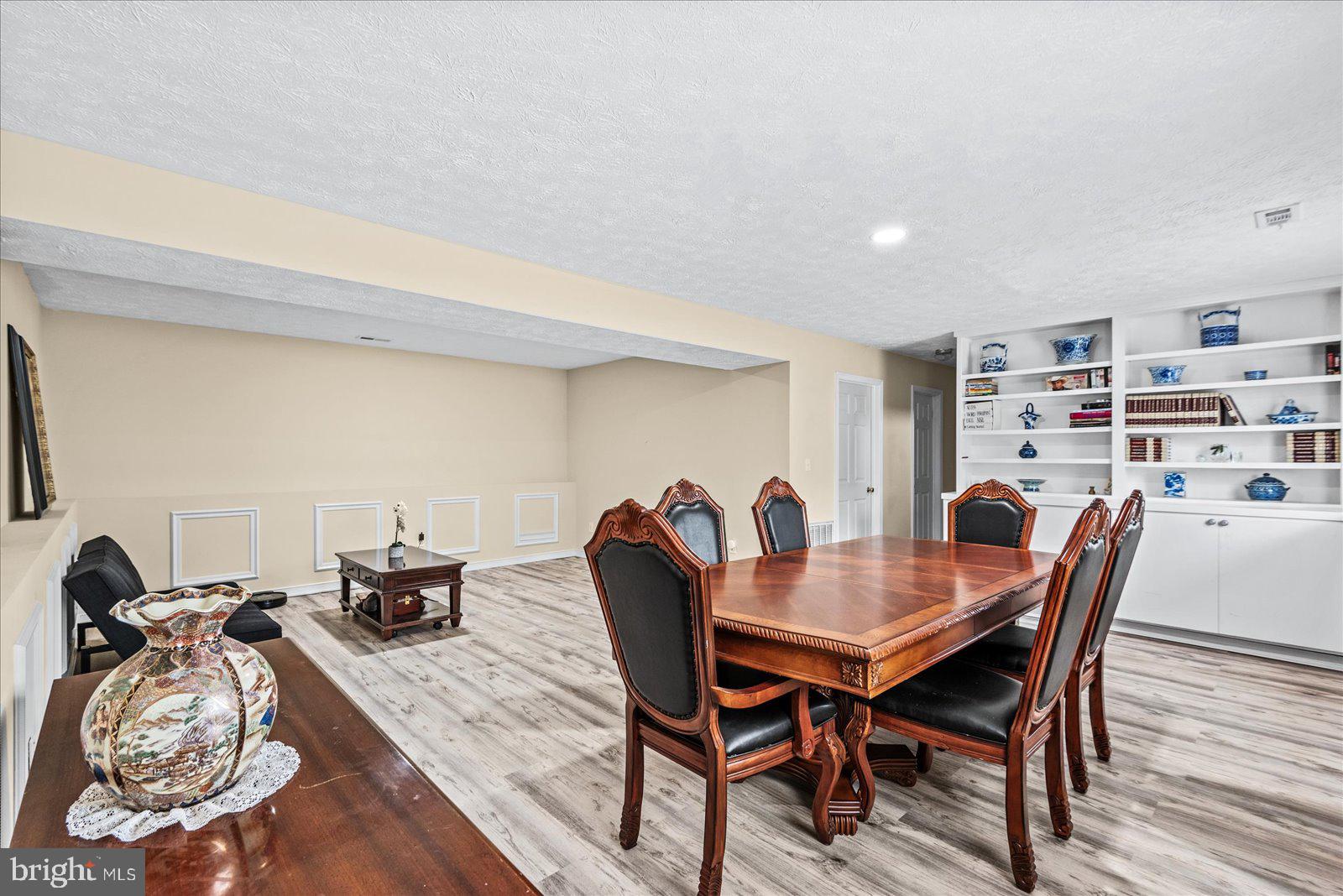 FALCON RIDGE - Residential