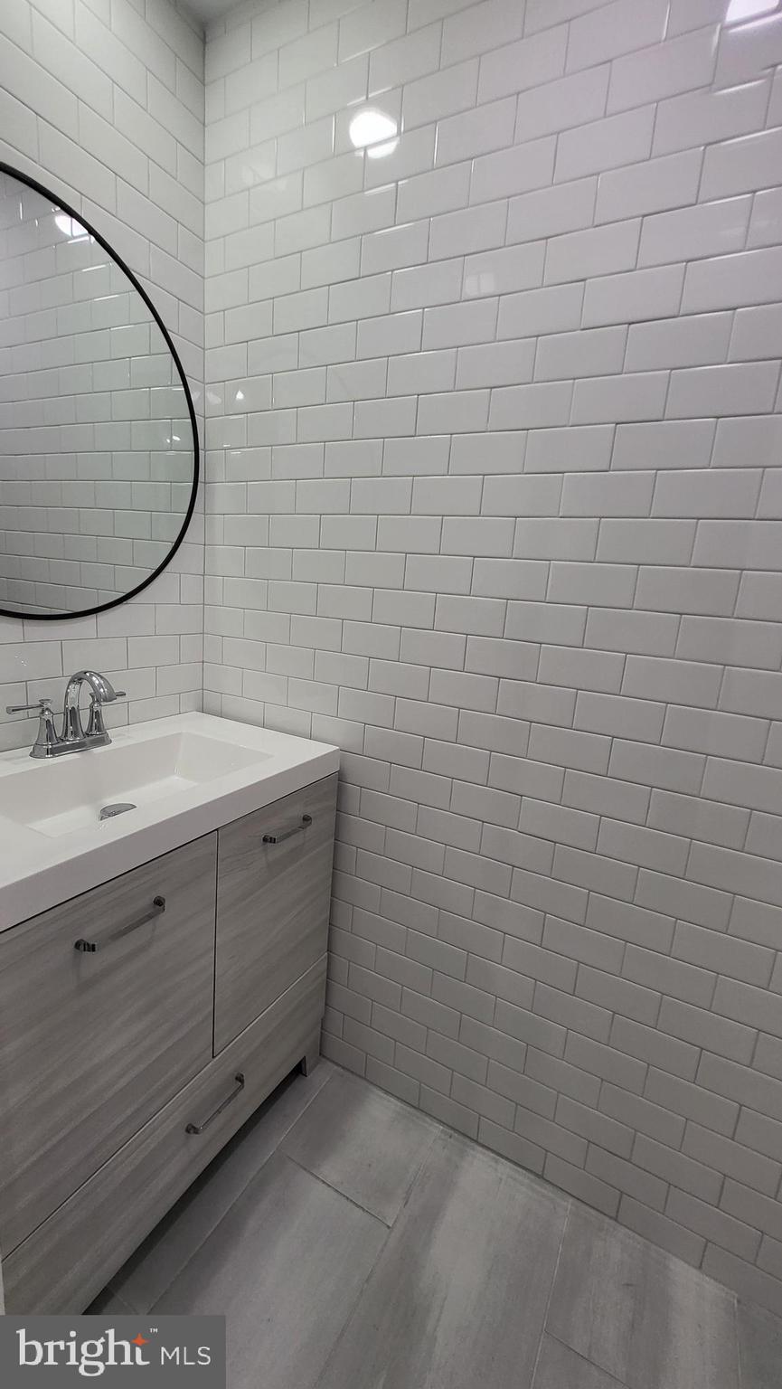 PHILADELPHIA (NORTHEAST) - Residential