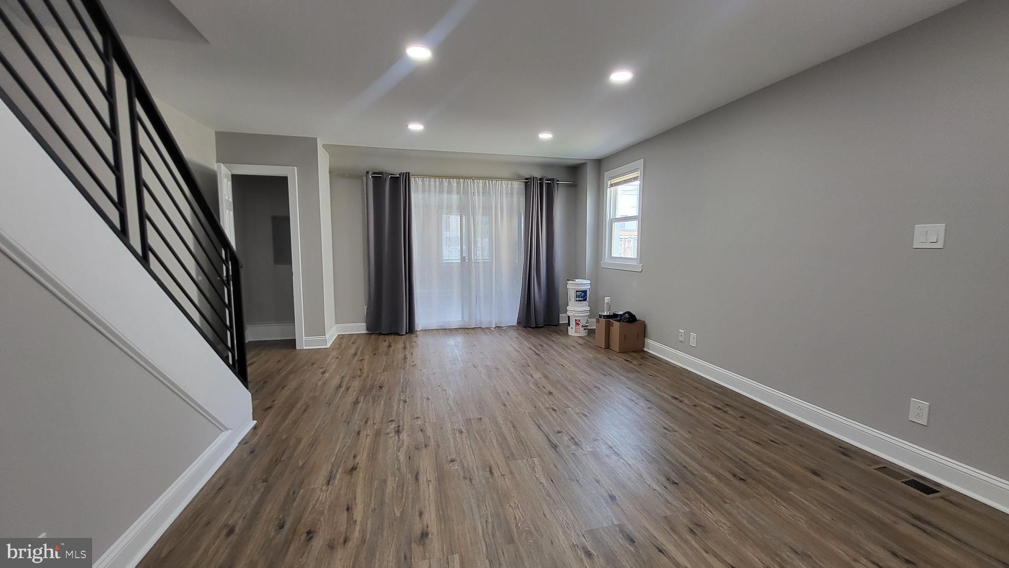 PHILADELPHIA (NORTHEAST) - Residential