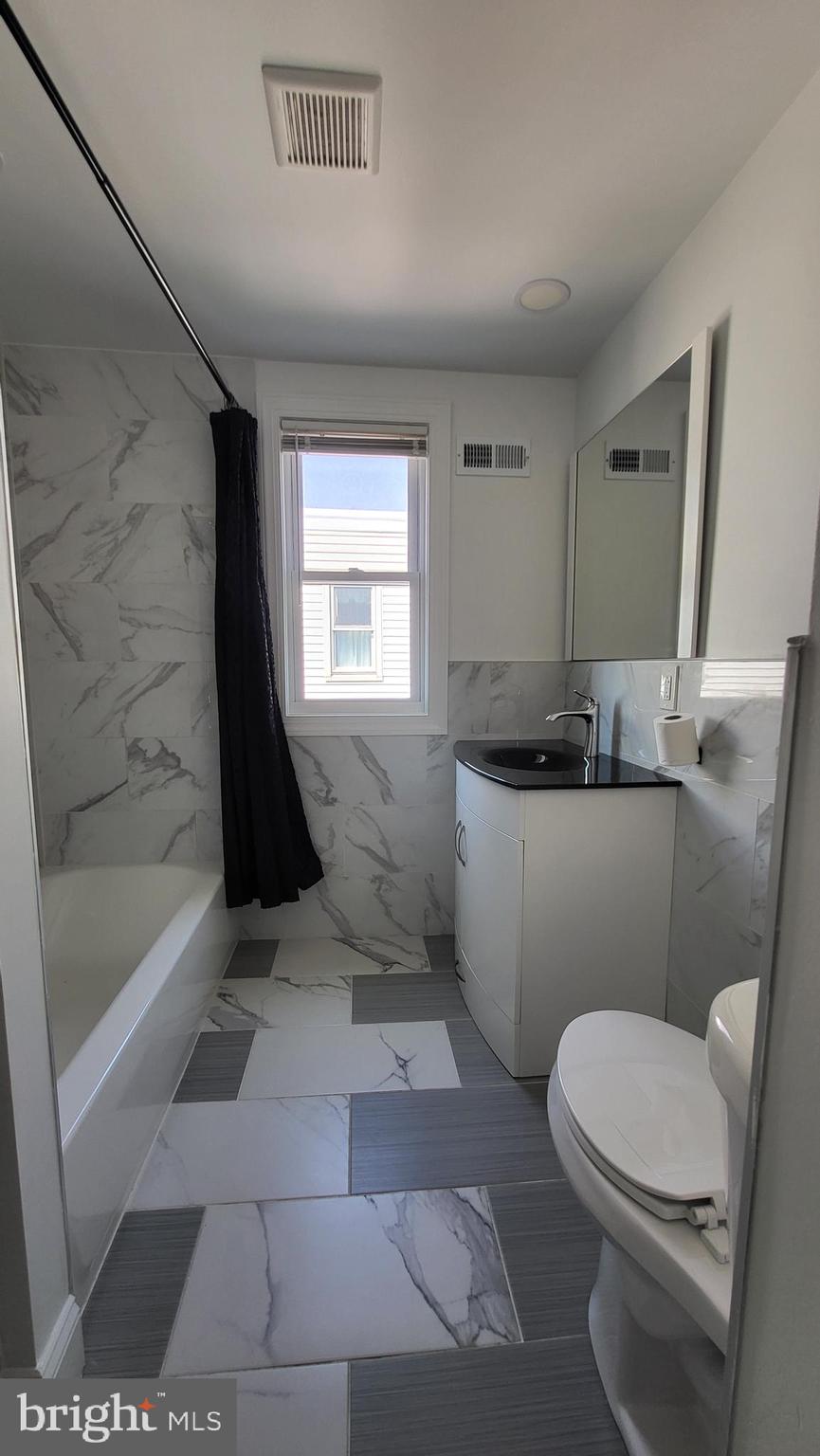 PHILADELPHIA (NORTHEAST) - Residential