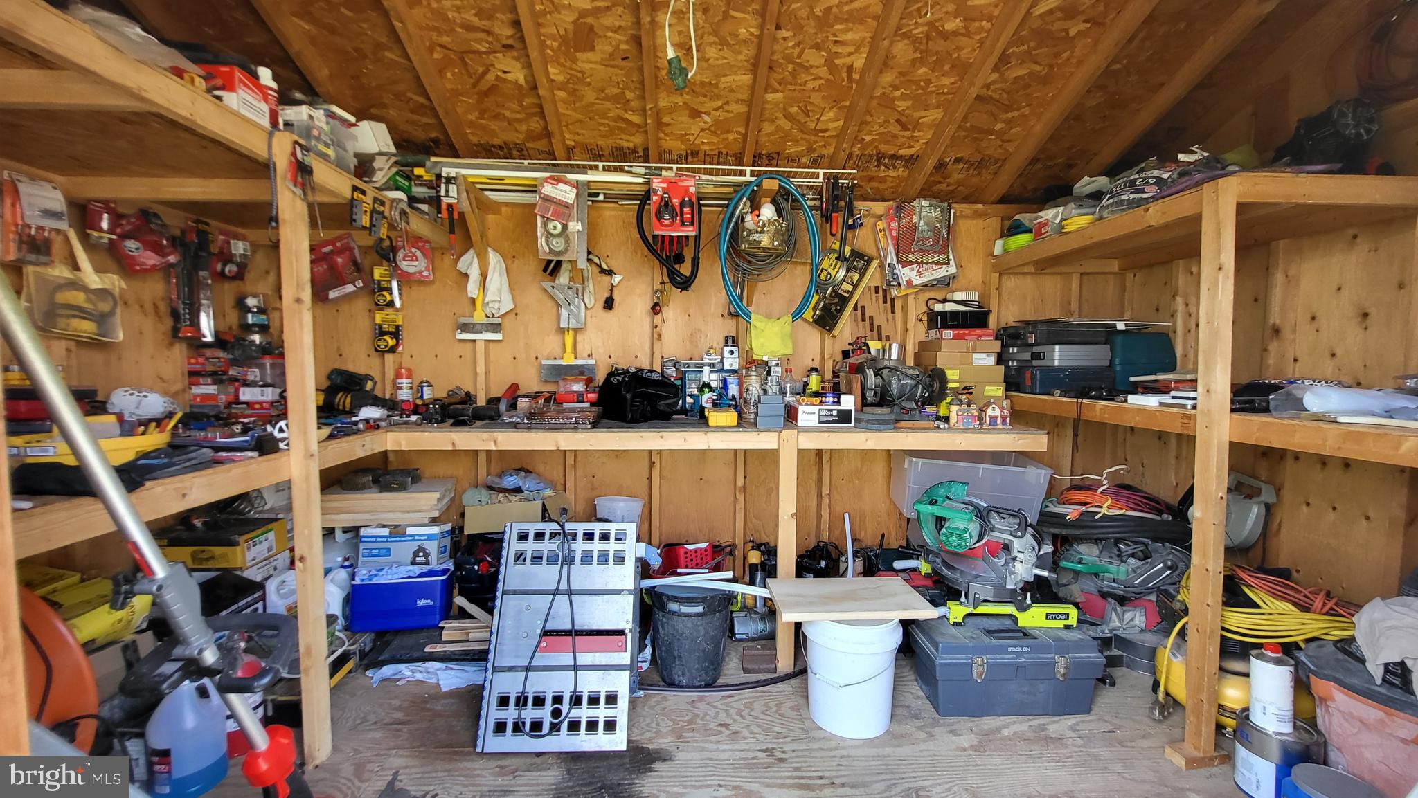 PHILADELPHIA (NORTHEAST) - Residential