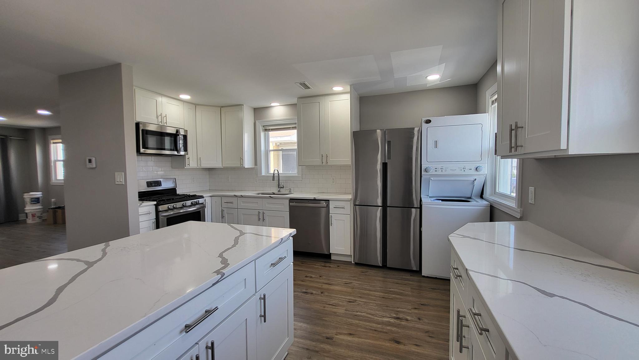 PHILADELPHIA (NORTHEAST) - Residential