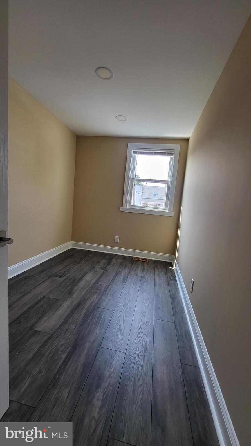 PHILADELPHIA (NORTHEAST) - Residential