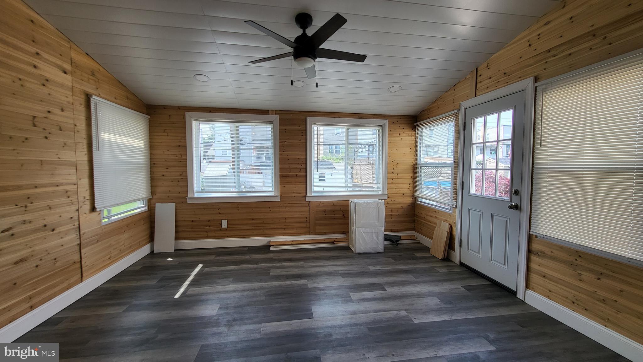 PHILADELPHIA (NORTHEAST) - Residential