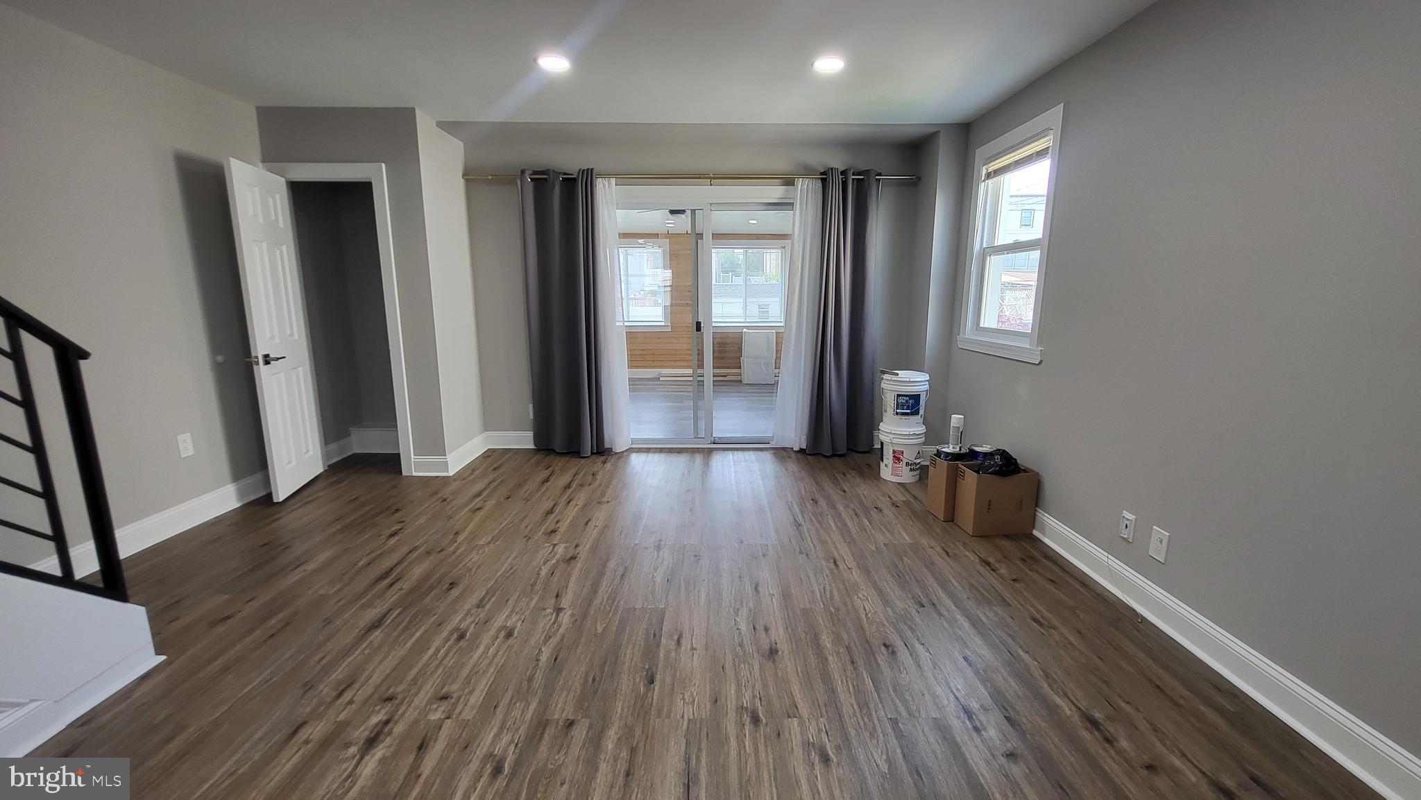 PHILADELPHIA (NORTHEAST) - Residential