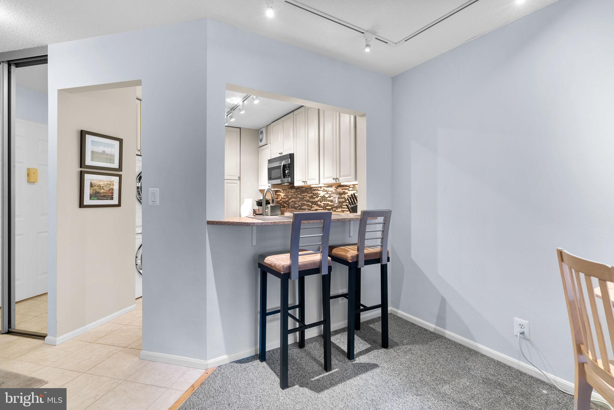 ALTA VISTA CONDO - Residential Lease