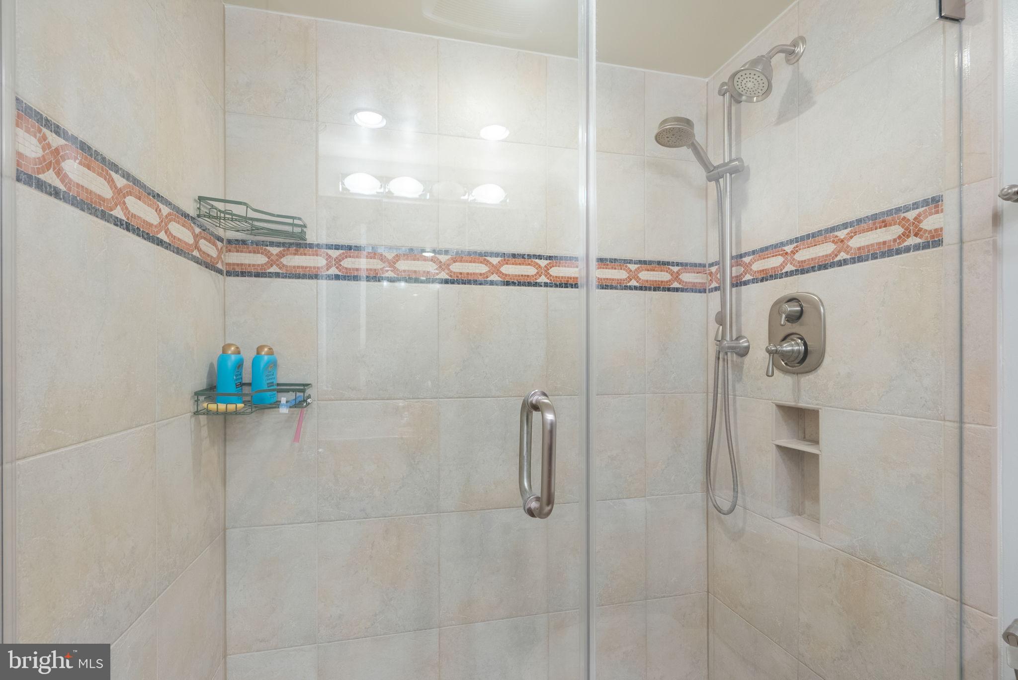 ALTA VISTA CONDO - Residential Lease